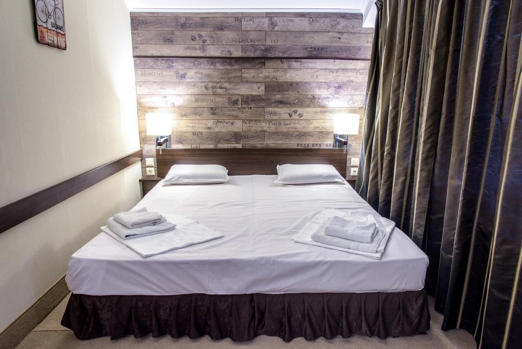 Art Hotel Varna ภายนอก รูปภาพ
