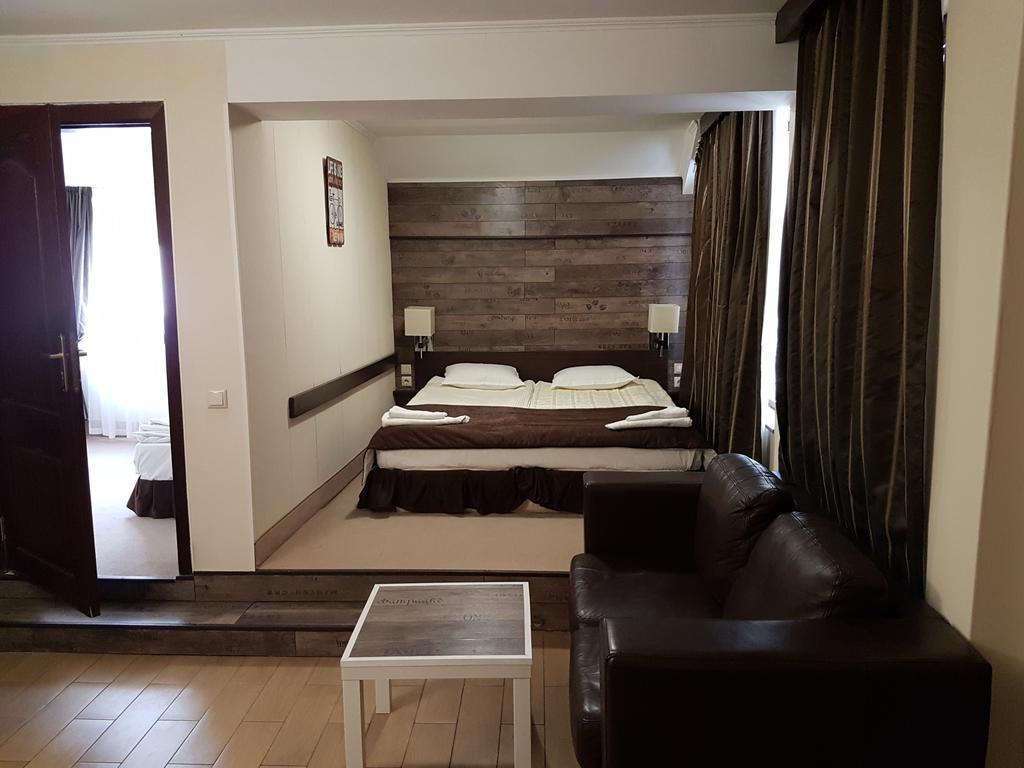 Art Hotel Varna ภายนอก รูปภาพ